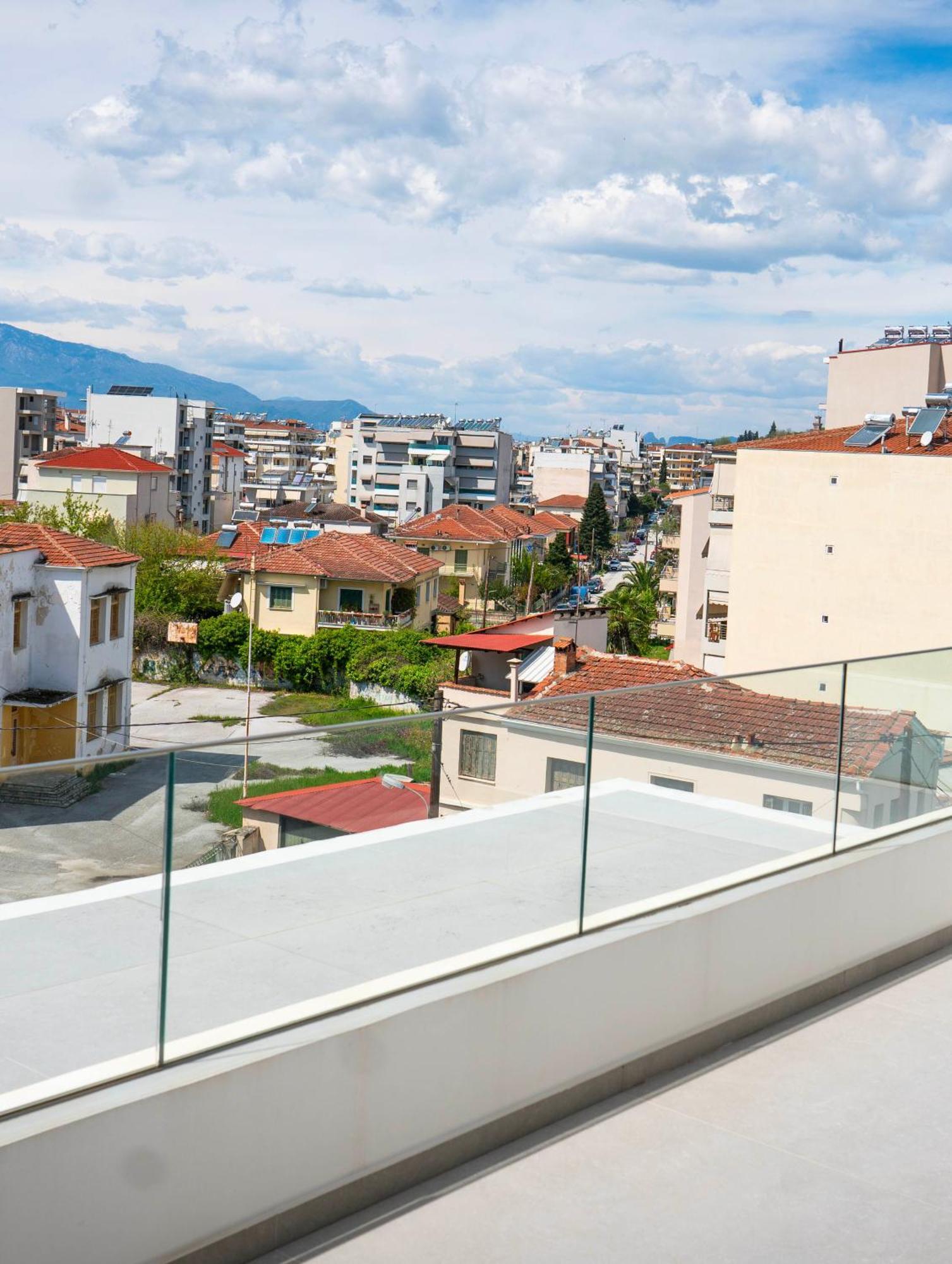 White Luxury Apartment Tríkala المظهر الخارجي الصورة